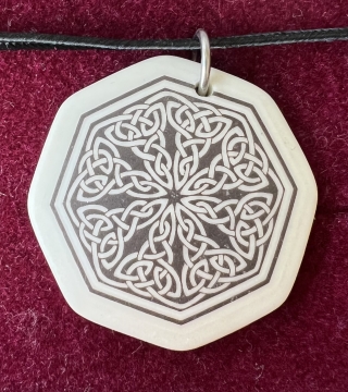 Necklace Pendant Knotwork (Octagon)